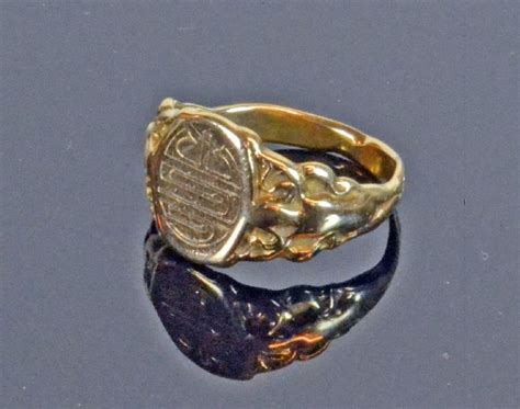 Savage Club Melbourne 9ct Gold Members Ring With Art Nouveau Maidens