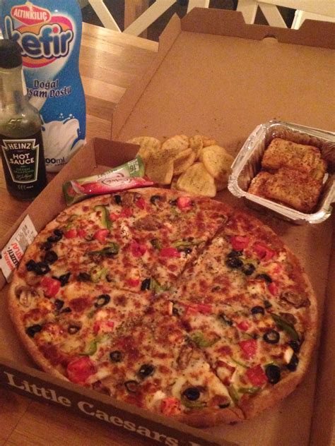 Little Caesars Pizza mükemmel tatlar eklemiş menüye: - kepekli ince