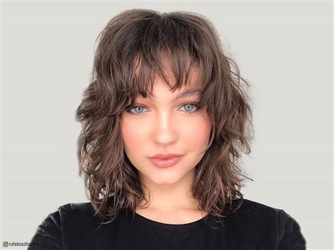 24 Best Layered Hair With Bangs For 2022