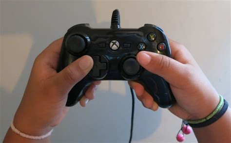 Xbox One Mini Series Controller Review Big Performance From A Small