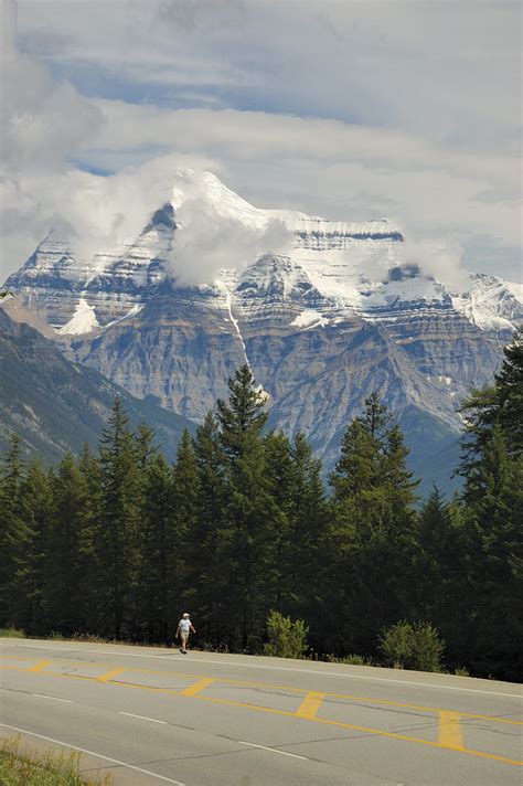 Mount Robson The Highest Mountain In The Canadian Rockies Flickr