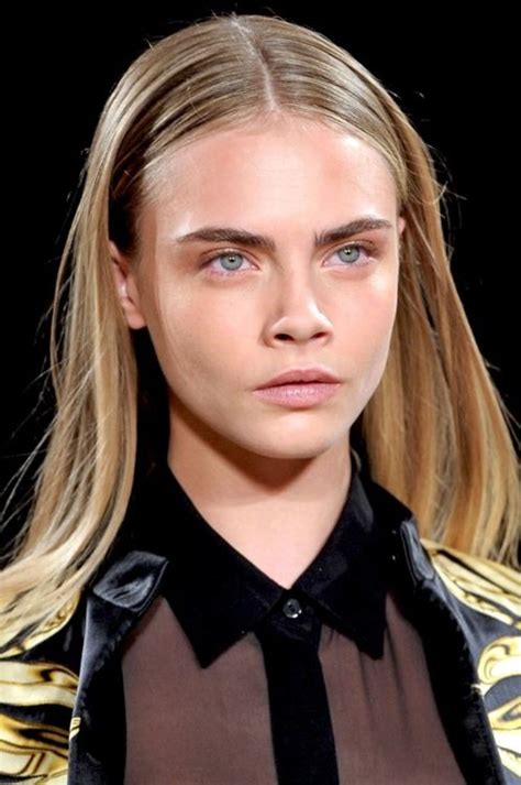 All Things Cara Delevingne Cara Delevingne She Walks In Beauty