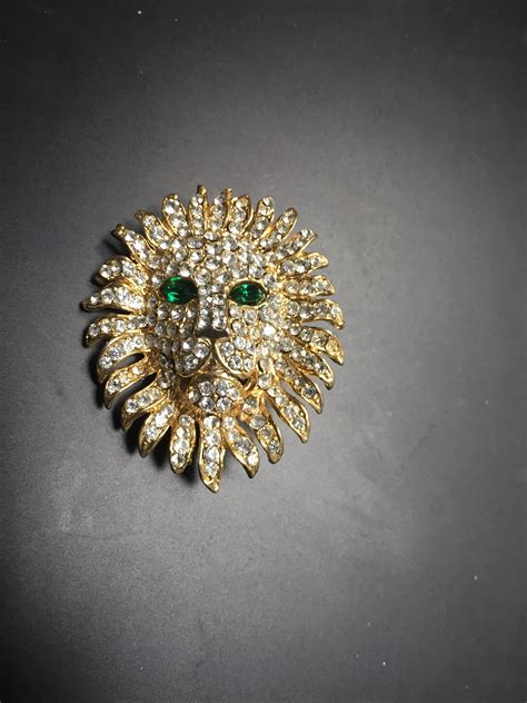 Gold Lion Head Brooch Pin With Emerald Eyes Etsy