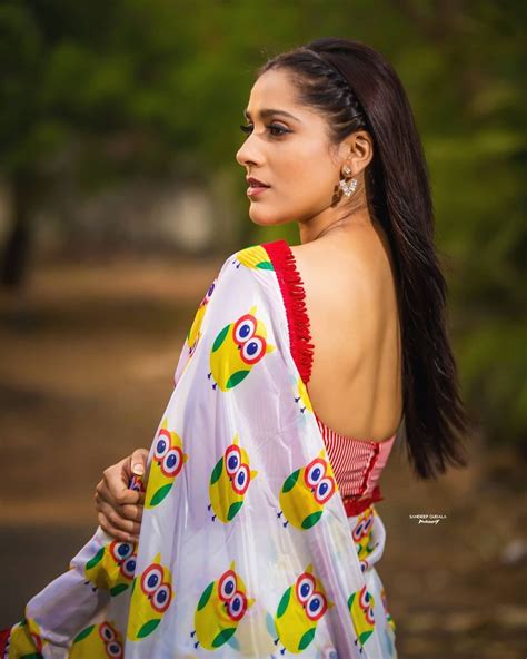 Actress Rashmi Gautam Latest Sexy Saree Photoshoot