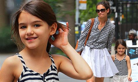 katie holmes and suri cruise step out in matching outfits daily mail online