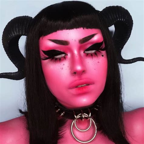 😈💕pink Demon💕😈 The Lovely Capricorrn Used Our Paradise Makeup Aq 8