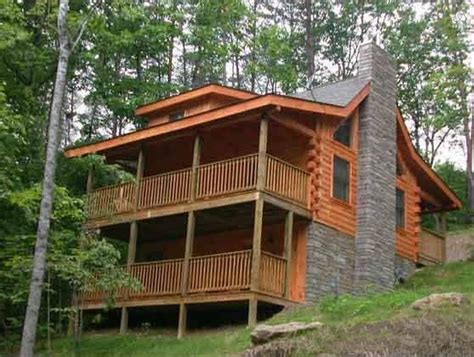 An oasis away from a hectic world. Pet Friendly Singing Bear Cabin,2BR - vacation rental in ...