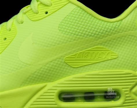 Nike Air Max 90 Hyperfuse Volt