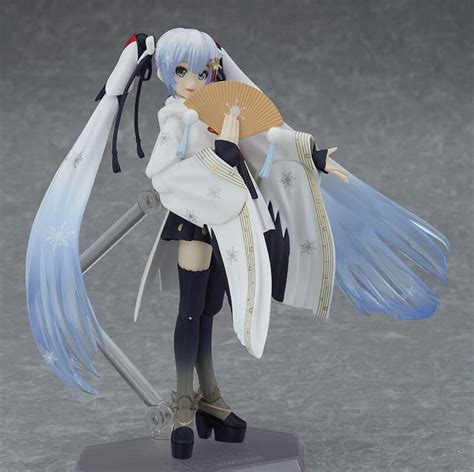 15cm Japanese Anime Figure Hatsune Miku Figma 045 The Witch Ver Action