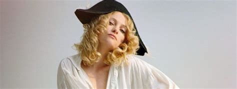The Ethereal Vocals Of Alison Goldfrapp Curve