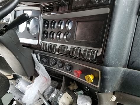 Kenworth W900 Dash Assembly In Morrisville Ny 3520