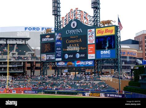 Comerica Park Scoreboard Hi Res Stock Photography And Images Alamy