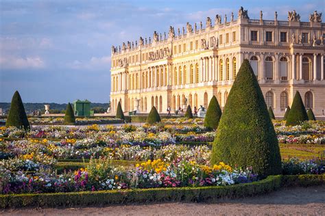 Most Beautiful Castles in France Must See French Châteaux and Palaces Go Guides