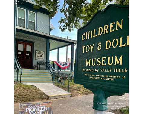 Children's Toy & Doll Museum