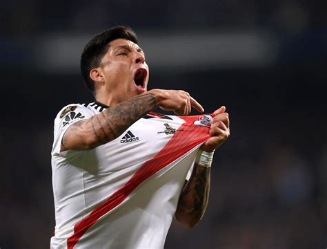 Palpitando ese partido, anoche, river twitteó que faltaban tres días para volver a jugar, y lo hizo con una foto del mendocino enzo pérez haciendo un 3 con su mano derecha y con una risa diabólica. Los 10 'españoles' que estarán en la final de la Copa ...
