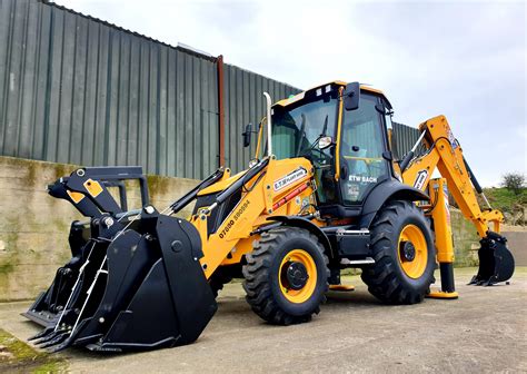 Special Edition Jcb Backhoe Marks First Machine To Be Delivered In