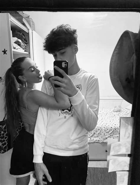 Cute Relationship Goals Cute Relationships Rool Romance Mirror Pic Perfect Couple Dream