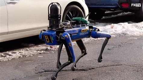 Vidéo Un Chien Robot En Mission Avec La Police De New York Cnews
