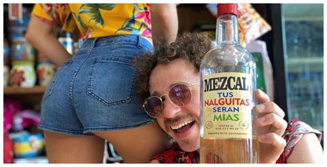 Critican a Luisito Comunica por foto con mezcal que incita a la violación Diario de Morelos