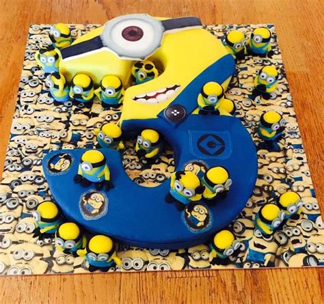 Minions Cake Decorated Cake By Femmebrulee Cakesdecor