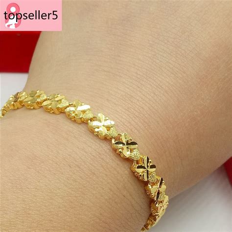 Gelang emas rantai saat ini sudah menjadi trend bagi para pecinta gelang emas. Fesyen Gelang Emas Terkini