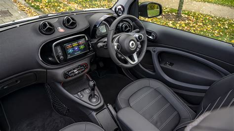 Smart Fortwo Interior Layout And Technology Top Gear