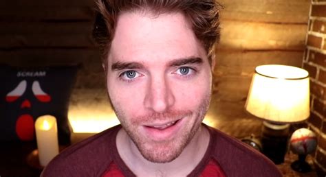 youtuber star shane dawson denies having sex with his cat after disturbing comments resurface