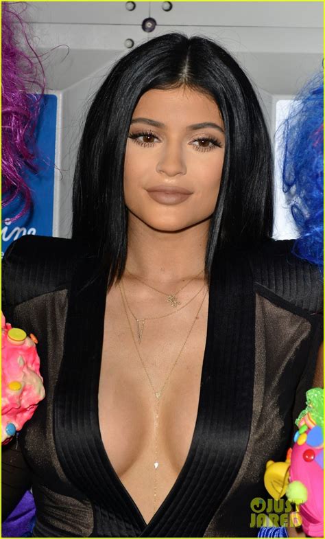 Kylie Jenner Avoids Wardrobe Malfunction With Lots Of Duct Tape Photo Kylie Jenner