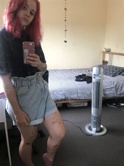 Today S Fit For Uni Featuring The Shorts Y All Loved From My Elevator Selfie Freshly Dyed Hot
