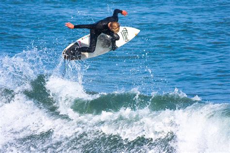 Sesions Que Practican Surf Del Carril Del Vapor En Santa Cruz