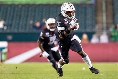 Temple Football Uses Big Second Half To Pull Away From Uconn The