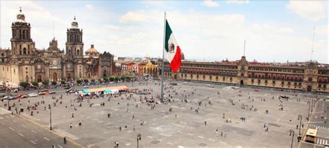 El Zócalo La Plaza De La Constitución Mexico City