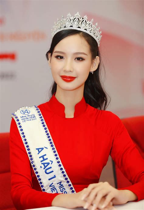 Top 3 Miss World Vietnam 2022 Khoe Sắc Với áo Dài đỏ Tại Thủ đô