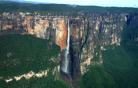 A Lost World Where Angel Falls Plunges Off Devils Mountain 38 Pics