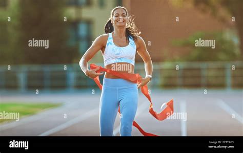 Sprinter Crossing Finish Line Hi Res Stock Photography And Images Alamy