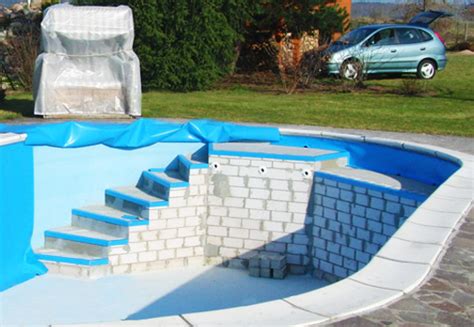 Pooltreppe speziell für den pool selbstbau. Poolbau nach Wunsch - individuelle Pools, freie Pool-Formen
