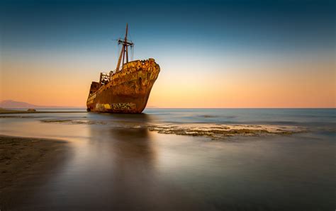 Wallpaper Coast Beach Shipwreck Rust Old Sky 2713x1707