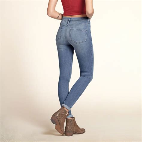Girls Wearing Hollister Co Jeans