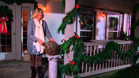 Martha Stewarts Holiday Decorating Tips Presented By Energizer Youtube