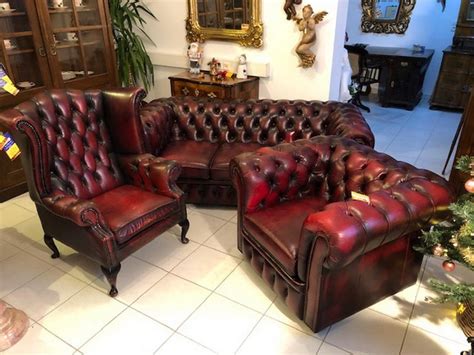 Love the look of a classic chesterfield sofa? Exclusive Chesterfield Living Room Set in Antique Red ...