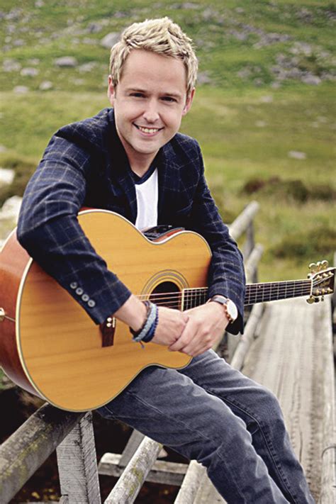 Advertiserie New Album From Irish Country Music Star Derek Ryan