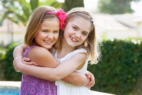 Girls Hugging Each Other Picture And Hd Photos Free Download On Lovepik