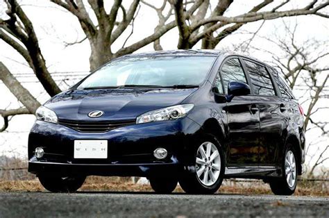 Toyota Wish Тойота Wish 2023 обзор модели C фото и видео