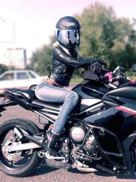 Hot Girls And Motorcycles Make A Killer Combo Klykercom