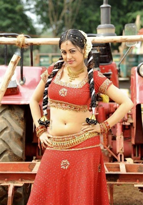 Hot Tamil Girl Meenakshi Hot Tamil Masala Actress Exposing Her Hot Deep Navel
