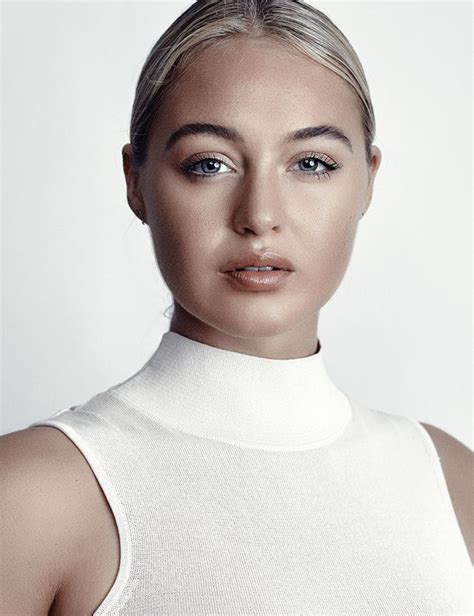 Pictures Of Iskra Lawrence