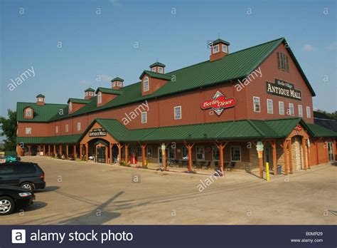 The restaurant operated in a gasthaus (converted house) at 12th avenue and powell in southeast portland's brooklyn neighborhood. Berlin Village Antique Mall Berlin Diner Amish country at ...