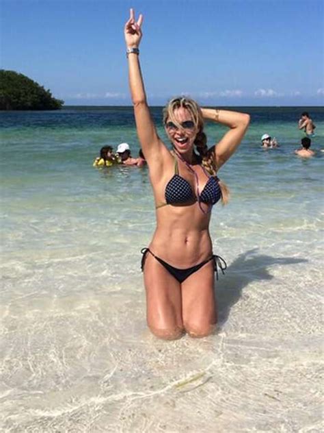 Aylin Mujica Presume Sus Curvas Con Sexy Bikini En Twitter Foto
