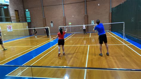Ya, badminton atau bulutangkis di negara indonesia adalah salah satu cabang olahraga yang cukup banyak diminati. Live in Badminton Court - YouTube