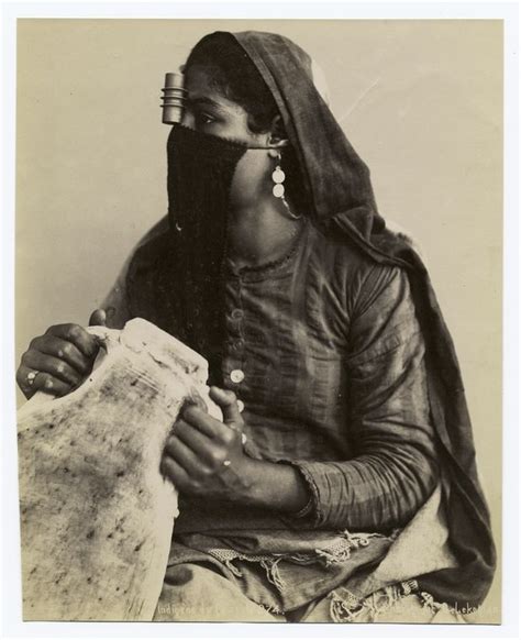 Egyptian Woman Photographed In Cairo Ca 1860 1920s ღೋღ Egyptian Women ღೋღ Pinterest